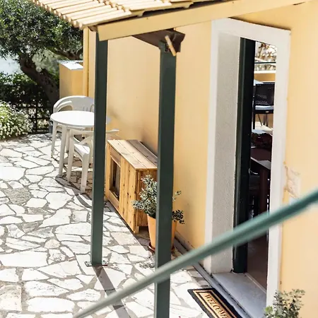 Maisonette Seaside Balconies Caracas 60 Apartment Glyfada (Corfu)