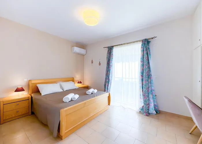 Anastasia 60 - Blue Private Homes